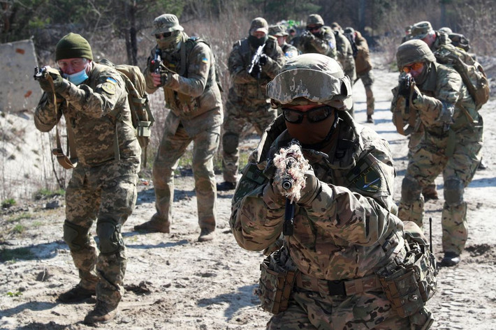 Sau khi chiếm được làng Staromaryevka thuộc lãnh thổ của cộng hòa Donetsk (DPR) tự xưng, quân đội Ukraine bắt đầu gây ra mối đe dọa ngay lập tức; không chỉ đối với các đơn vị và dân thường của DPR, mà còn đối với Nga.