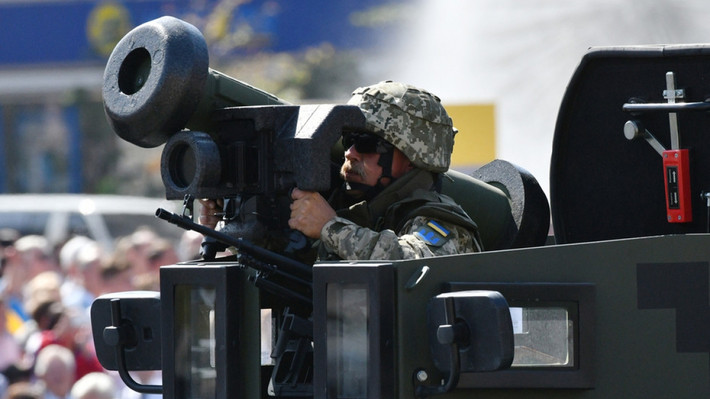 Trước đó, Giám đốc cơ quan tình báo quân đội Ukraine, Kirill Budanov cung cấp thông tin cho truyền thông về việc sử dụng hệ thống tên lửa chống tăng Javelin của Mỹ; nhưng thông tin của ông vẫn chưa nhận được lời bác bỏ chính thức của Quân đội Ukraine. Nguồn ảnh: QQ.
