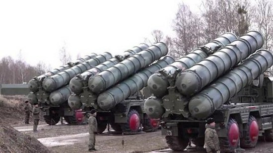 Đổi lại, việc sử dụng hệ thống S-400 chống lại các máy bay không người lái tấn công Bayraktar TB2 hoàn toàn hiệu quả, đồng thời khống chế toàn bộ máy bay chiến đấu và máy bay ném bom của quân đội Ukraine, không cho chúng hoạt động trong khu vực.
