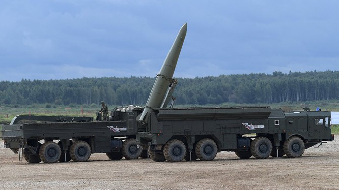 Khu vực Kaliningrad ngày nay là một tiền đồn quan trọng của Nga ở Biển Baltic. Vùng đất rộng 15.100 km vuông này có dân số 400.000 người và được trang bị nhiều vũ khí tối tân.