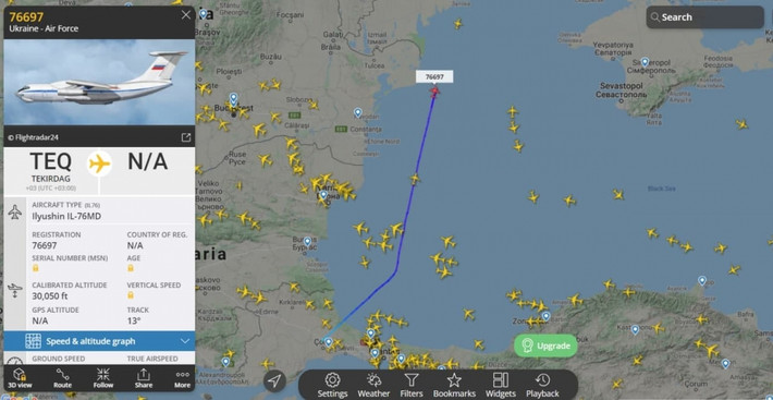 Phóng viên chiến trường Nga Akim Apachev cho biết: “Máy bay vận tải quân sự IL-76 của Ukraine đang chở một lô UAV TB2 mới. Hiện tại, chiếc IL-76 của Quân đội Ukraine đang ở sân bay Tekirdag của Thổ Nhĩ Kỳ, nằm ở Corlu gần bờ biển Marmara.
