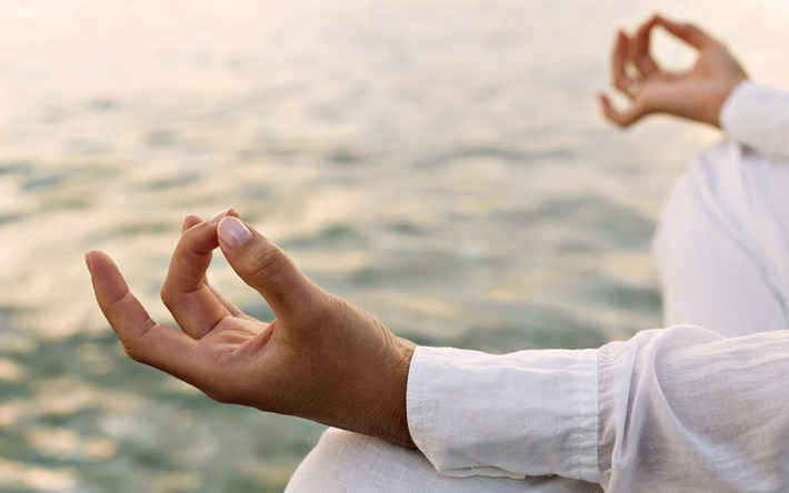 Detox tâm trí bạn. Trong quá trình thải độc cơ thể bạn trong 7 ngày, nó cũng thiết để giải độc cho tâm trí. Hãy ngồi thiền 15 phút mỗi ngày để giải tỏa stress.