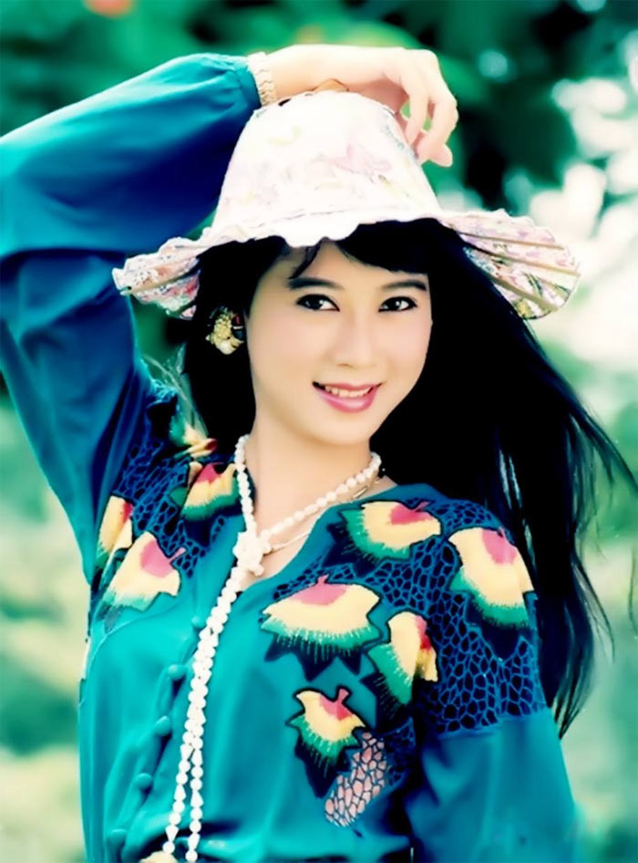 Diễm Hương được coi là "Đệ nhất mỹ nhân" của dòng phim mì ăn liền những năm 1990.