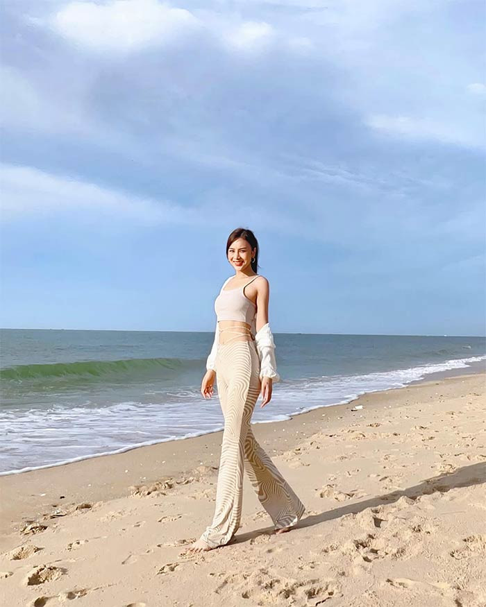 Ngoài ra, người đẹp 26 tuổi từng ra mắt MV riêng mang tên "Ai tương tư về ai" hồi tháng 6/2021, sản phẩm do chính cô tham gia sáng tác, sản xuất.