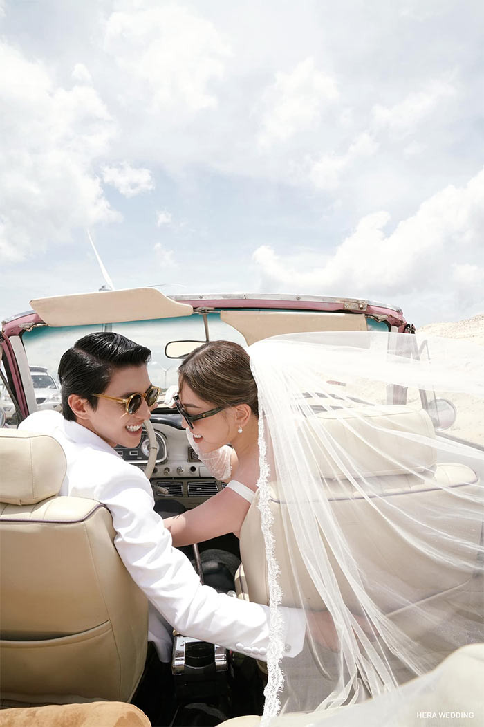 Cô dâu, chú rể rạng rỡ trong bộ ảnh cưới, khuôn mặt ngập tràn hạnh phúc trong từng bức ảnh.