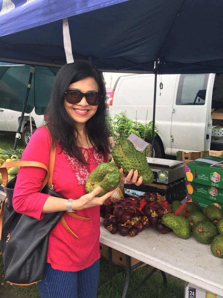 Nhìn vợ Chế Linh, không ai nghĩ bà đã 70 xuân xanh.