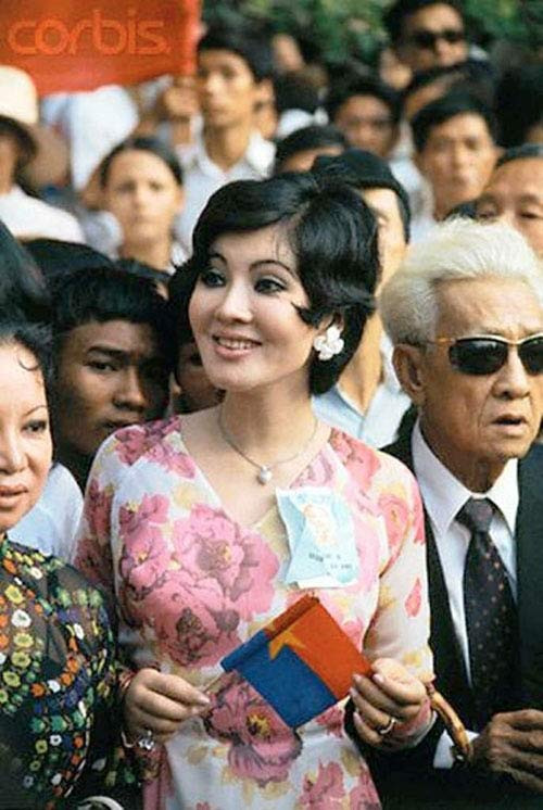 Bà từng ghi dấu ấn với nhiều bộ phim như "Người đẹp Bình Dương", "Chiều kỷ niệm", "Sóng tình", "Tứ quái Sài Gòn"... (Ảnh: NLĐ)