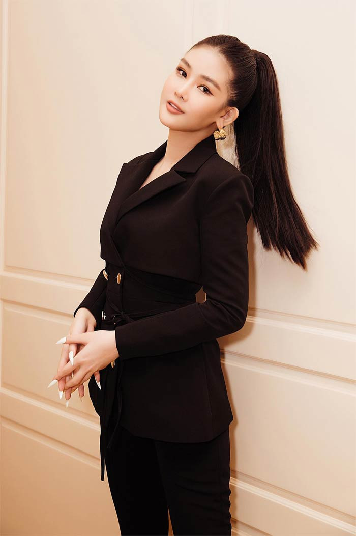 Đến tháng 7/2021, cô được nhà trường bổ nhiệm vào vị trí Giám đốc chương trình Quản trị Sự kiện - Kinh tế Thể Thao của trường.