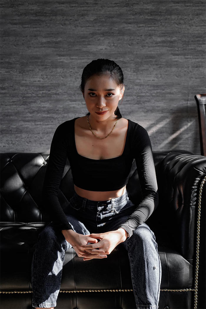 Thí sinh Miss Grand Vietnam 2022 rất thích mặc áo crop top để khoe vòng 2 săn chắc, gọn gàng.