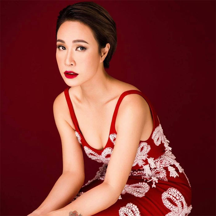Uyên Linh chia sẻ cô không phải là người vất vả chạy show kiếm tiền bởi cô luôn biết thế nào là đủ.