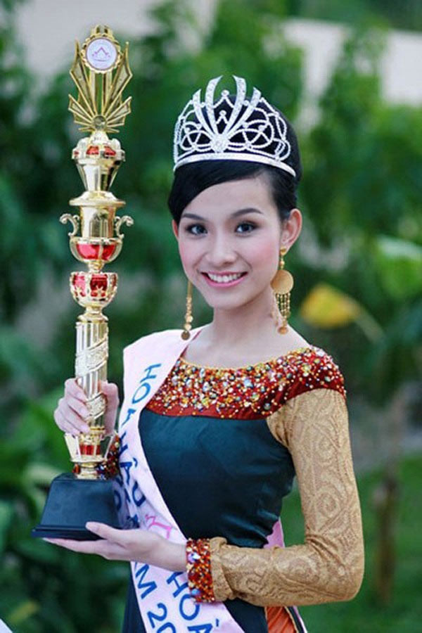 So với cách đây 14 năm khi Thùy Lâm lên ngôi Hoa hậu Hoàn vũ Việt Nam 2008, vẻ trẻ trung của cô vẫn vậy thậm chí nhan sắc còn thăng hạng hơn. (Ảnh: laodong.vn)