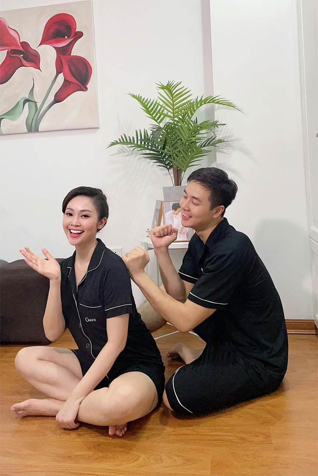 Trong mắt nữ MC có nụ cười đẹp nhất VTV, chồng cô là người hiền lành, nhẹ nhàng, ấm áp, lạc quan và đơn giản.