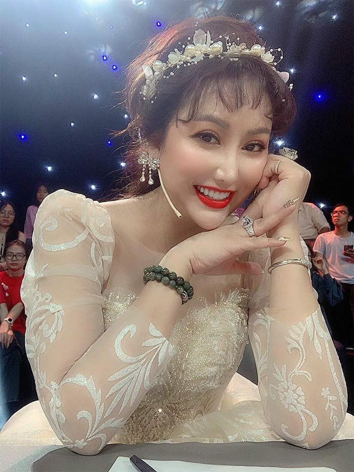 Ngoài kinh doanh, Phi Thanh Vân còn trở lại với phim ảnh với một vai diễn trong "Sugar Boy & Sugar Mommy".