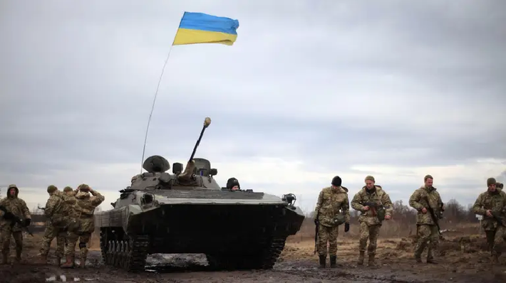 Đáng chú ý, theo chuyên gia quân sự Ukraine Yuri Butusov, chỉ huy của Lữ đoàn số 155 đã bị cách chức. Nguyên nhân là do lữ đoàn này đã bỏ chạy quy mô lớn khỏi Shevchenko, dẫn đến tình hình hiện tại ngày càng xấu đi, khiến toàn bộ phòng tuyến phía nam Pokrovsk sụp đổ hoàn toàn. Ảnh: 24tv.ua.