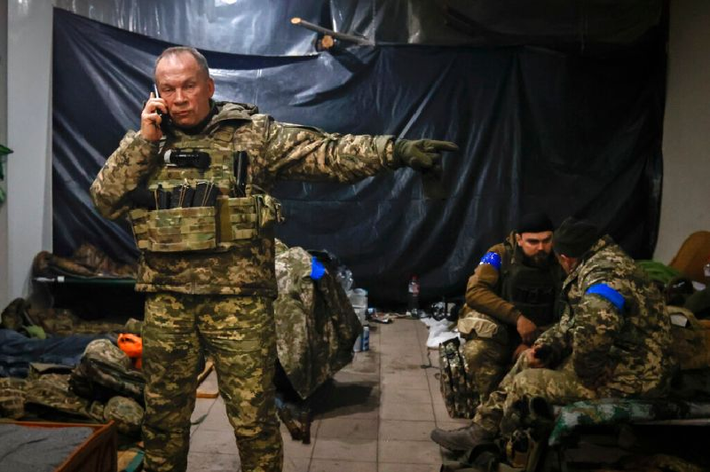 “Chiến thắng là điều không thể nếu lực lượng vũ trang chỉ tập trung vào phòng thủ”, War Zone dẫn lời ông Syrsky. “Chúng ta cần giành lấy thế chủ động và thực hiện các cuộc phản công. Và chúng ta sẽ làm điều đó. Ở đâu và với ai - rồi các bạn sẽ thấy”. Ảnh: Aljazeera.