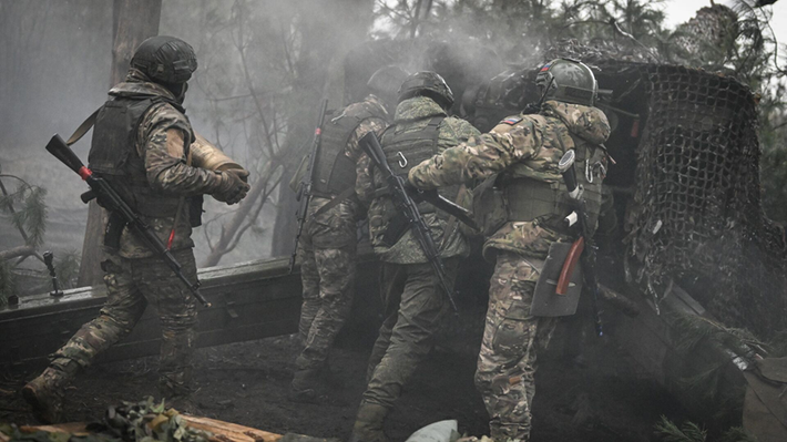 Thực tế, Quân đội Ukraine đã bắt đầu tăng cường lực lượng tại Miropol, điều động các lực lượng dự bị vốn được triển khai tại Kursk đến khu vực này. Nếu Quân đội Nga gia tăng áp lực tấn công, họ có thể buộc lực lượng Ukraine ở Kursk phải rút về tiếp viện. Điều này sẽ tạo điều kiện thuận lợi để Quân đội Nga giành lại quyền kiểm soát Kursk. Ảnh: Sputnik.