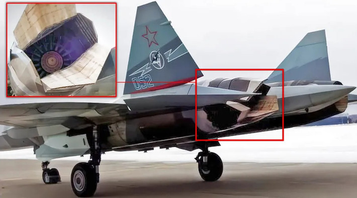 Công nghệ tác chiến điện tử trên Su-57, như hệ thống “Himalayas”, giúp bảo vệ máy bay khỏi các cuộc tấn công mạng và gây nhiễu điện tử, đảm bảo an toàn trong môi trường chiến tranh hiện đại.