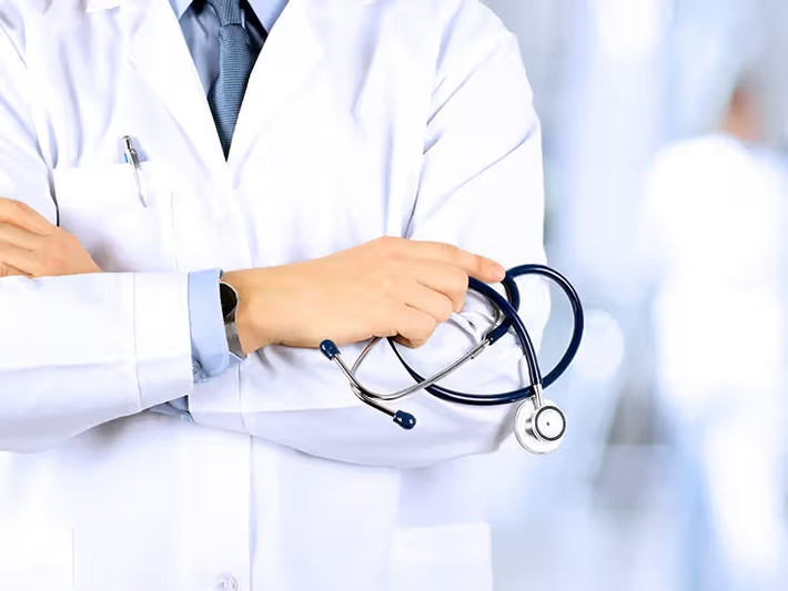 Việc bảo vệ hình ảnh của bệnh viện, sự tin tưởng của bệnh nhân vào đội ngũ y tế cũng như việc bảo đảm tính chuyên nghiệp trong môi trường y tế đang là những vấn đề cần được xem xét kỹ lưỡng.