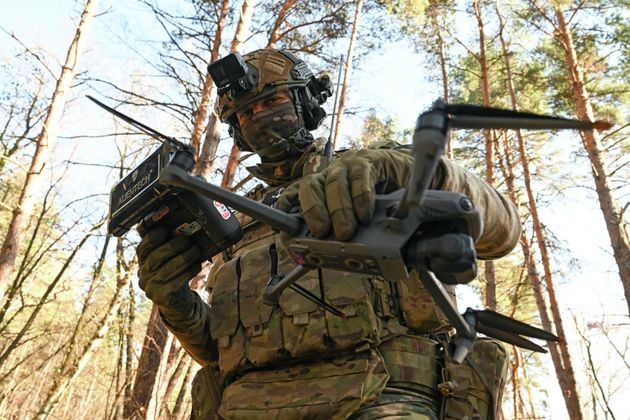 Trước sự mở rộng của NATO, Nga cần một lực lượng quân sự linh hoạt, hiệu quả. UAV được kỳ vọng trở thành vũ khí quan trọng trong các cuộc đối đầu tiềm tàng tại châu Âu và các khu vực khác.