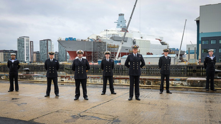 Trong số 4 khinh hạm Type 26 khác thì tàu HMS Belfast và HMS Birmingham đang được đóng tại xưởng Hovan, còn chiếc HMS Glasgow và HMS Cardiff đang lắp đặt thiết bị tại Scotstown, khi những hệ thống tinh vi đang được tích hợp trước khi thử nghiệm và vận hành.