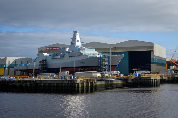 Theo ông Simon Lister - Giám đốc bộ phận đóng tàu hải quân của BAE Systems thì việc chế tạo khinh hạm HMS Sheffield được thực hiện nhờ một loạt khoản đầu tư đáng giá và kịp thời.