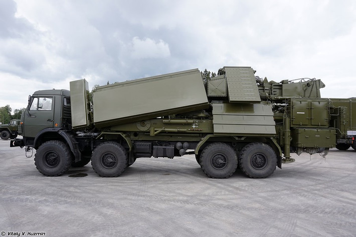Khí tài này được sử dụng để điều khiển các hệ thống tên lửa phòng không S-400 Triumf và 300PMU-2 Favorit. Các tay súng đối lập đã công khai thông tin này kèm theo hình ảnh tương ứng.