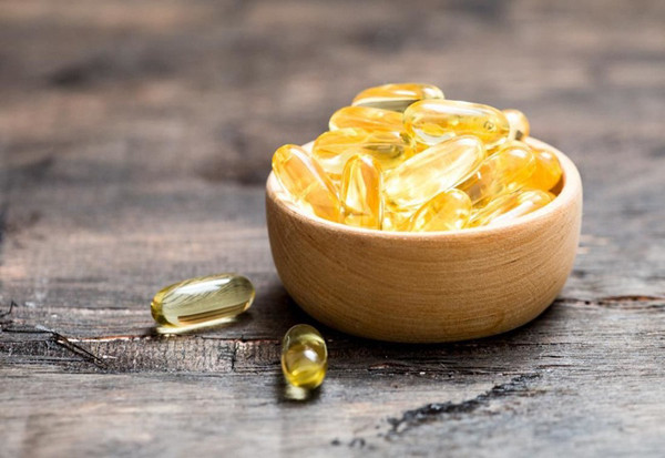 Axit béo – bổ tim. Khi đi vào cơ thể, axit béo omega-3 có thể ngăn ngừa tiểu cầu trong máu kết tụ thành mảng, tăng lưu lượng máu, giảm huyết áp hiệu quả. Đồng thời, axit béo còn duy trì nhịp tim ổn định.