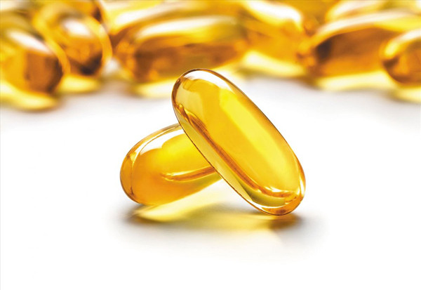 Các nhà khoa học cũng chỉ ra, axit béo omega-3 có thể làm giảm tỷ lệ tử vong do bệnh tim, hỗ trợ điều trị hiệu quả các bệnh tự miễn, điều chỉnh lượng lipid, trì hoãn tình trạng lão hóa của tế bào não. Để nhận được lợi ích sức khỏe của axit béo omega-3, bạn nên tăng cường các thực phẩm như cá mòi, cá ngừ, cá trích... trong thực đơn.