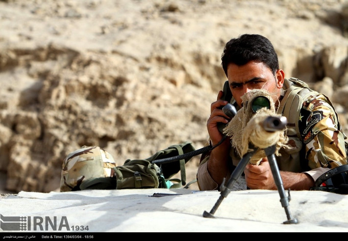 Trong khi súng bắn tỉa Siavash cỡ 7.62mm là một vũ khí được Iran phát triển từ súng trường M40. Đây được cho là một kết quả ấn tượng trong nỗ lực phát triển vũ khí hạng nhẹ có độ chính xác cao của Tehran.