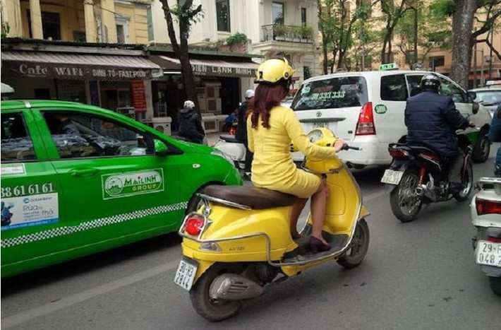 "Một màu xanh xanh, chấm thêm vàng vàng"