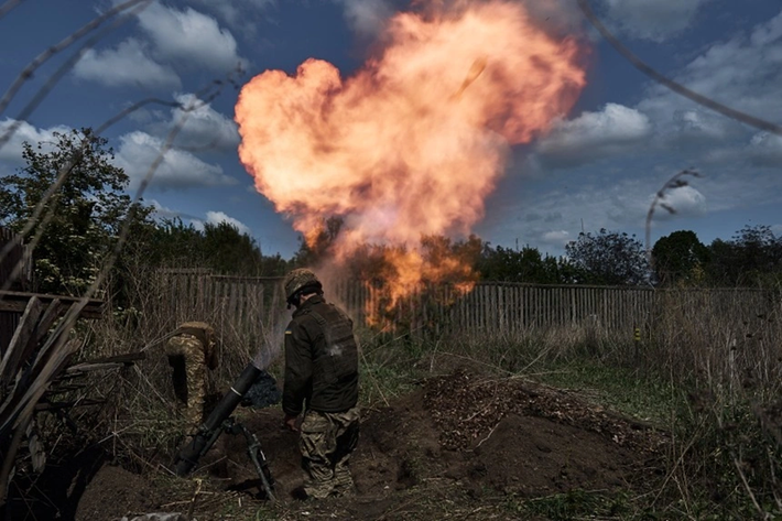 Điều đáng lưu ý là lần này là các đơn vị tinh nhuệ của Quân đội Ukraine, và để cứu viện cho chỉ huy Quân đội Ukraine, họ sẽ phải điều động thêm lực lượng chủ lực vào vòng vây của quân Nga. Ảnh: Getty Images.