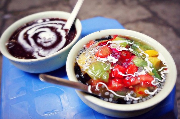 Chè Bobo cha cha Malaysia. Món chè Bobo chacha không còn lạ với giới trẻ Việt nhưng ít ai biết nó có xuất xứ từ Malaysia. Chè được làm từ những hạt trân châu kết hợp các loại trái cây tươi trộn nước đường ngọt thanh. Ảnh: Duongdo.