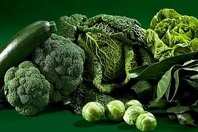 Giai đoạn hình thành nang trứng. Trong giai đoạn này, để tạo ra các nang trội, estrogen trong cơ thể người phụ nữ tăng cao. Vì vậy hãy ăn những loại thực phẩm giúp như bông cải xanh, cải xoăn, bắp cải và xúp lơ. Nó sẽ giúp chuyển hóa lượng Estrogen xấu trong cơ thể sang Estrogen tốt, giúp cơ thể duy trì nồng độ Testosterone ổn định.