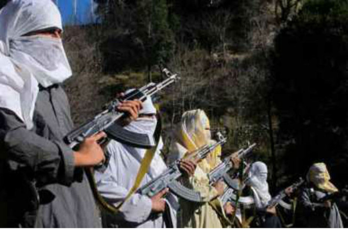 10. Lashkar-e-Taiba Nhóm binh lính Pakistan Lashkar-e-Taiba (LeT) chịu trách nhiệm cho vụ khủng bố năm 2008 ở Mumbai làm chết 166 người vô tội. Từ sau vụ khủng bố, nhóm này đã sử dụng 1 tổ chức khác mang tên Jamaat-ud-Dawa (JuD) như 1 tổ chức mặt trận, các báo cáo cho hay. JuD tuyên bố chúng là 1 tổ chức từ thiện nhân đạo và tiếp tục hoạt động rộng rãi ở Pakistan.