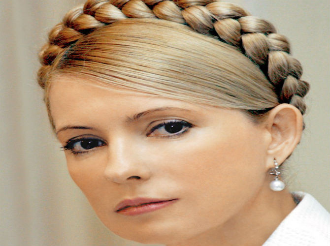 Yulia Tymoshenko: Ở những quốc gia bảo thủ như Ukraine, việc bổ nhiệm phụ nữ vào hàng ngũ lãnh đạo đất nước rất hiếm khi xảy ra. Tuy nhiên, Yulia Tymoshenko đã phá vỡ quan niệm đó và trở thành nữ Thủ tướng đầu tiên của Ukraine.