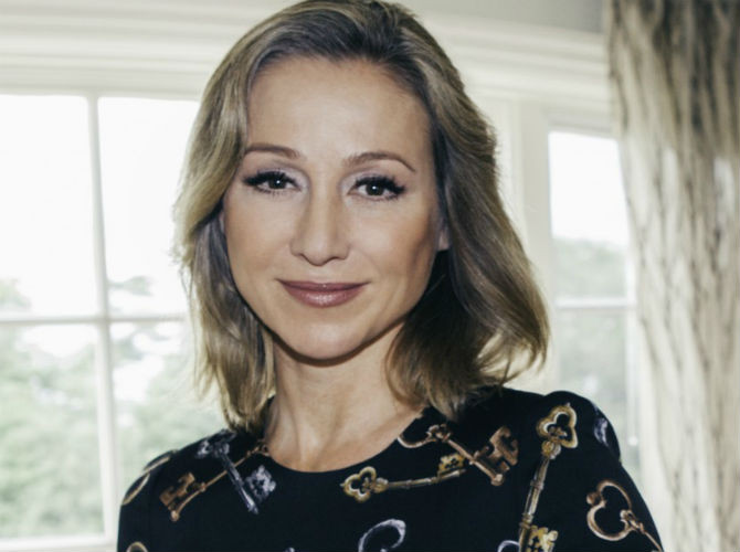 Belinda Stronach không chỉ là một nữ doanh nhân, nhà từ thiện mà còn là một chính trị gia được nhiều người biết đến. Cô là nghị sĩ của Hạ viện Canada trong bốn năm, bắt đầu từ năm 2004. Ban đầu, Stronach là thành viên của Đảng Bảo thủ nhưng sau đó gia nhập Đảng Tự do Canada.