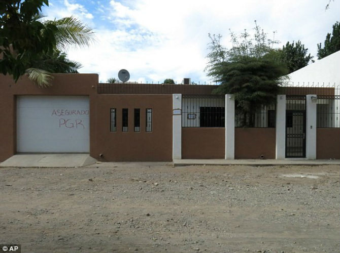Ngôi nhà tại bang Sinaloa nối với đường hầm giúp trùm ma túy ẩn náu suốt 13 năm từ sau khi vượt ngục năm 2001 đến khi bị bắt lại năm 2014. Ảnh: AP