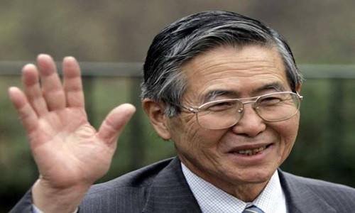 Alberto Fujimori: Aberto Fujimori là Tổng thống thứ 90 của Peru, trong nhiệm kỳ từ năm 1990 đến 2000. Ông đã bị kết án 7,5 năm tù giam vì tội tham ô và 6 năm tù vì các cáo buộc tham nhũng, hối lộ. Ngoài ra, Alberto còn bị kết án 25 năm tù vì vi phạm nhân quyền, giết người và bắt cóc.