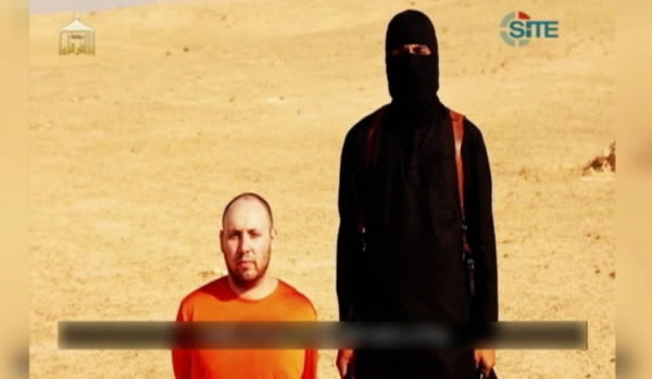 5. Al Qaeda lên án IS vì những video chặt đầu man rợ. Tháng 12/2014, 1 lãnh đạo cấp cao của al Qaeda ở Yemen đã lên án hành vi chặt đầu của IS và gọi cách hành quyết và quay phim tuyên truyền là quá tàn ác.