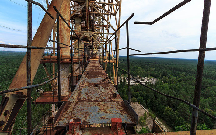 Sau đó, các nhà chức trách tổ chức di tản dân cư sinh sống chung quanh nhà máy điện hạt nhân Chernobyl, do lo ngại phóng xạ.