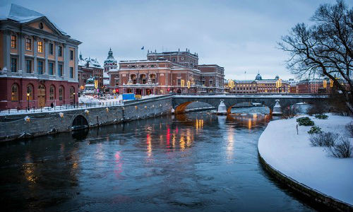 Stockholm: Thủ đô của Thụy Điển được xây dựng trên nhiều hòn đảo, nối với nhau bằng vô vàn những cây cầu, con kênh.