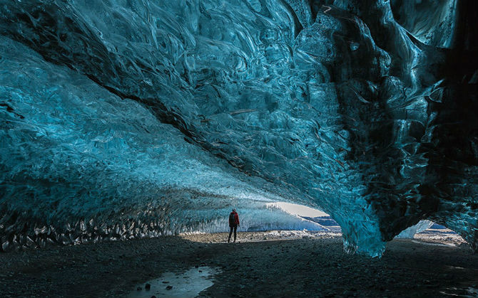 Vatnajokull là một trong những động băng lớn nhất ở Iceland và Châu Âu. Động băng này hình thành vào mùa đông và sẽ biến mất khi nhiệt độ ấm lên.