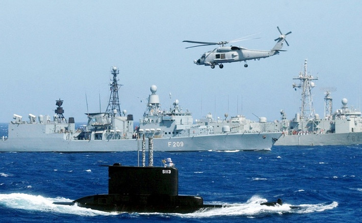 Hoạt động “Active Endeavour” (Tạm dịch: Cố gắng tích cực) ở Biển Địa Trung Hải năm 2001.