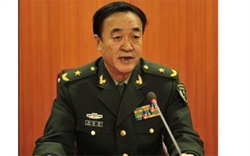 Bộ Quốc Phòng Trung Quốc ngày 10/7/2015 đã khiến dư luận chú ý khi bất ngờ ra thông báo bắt giữ điều tra Thiếu tướng Đặng Thụy Hoa, nguyên Chính Ủy Cục hậu cần quân khu Lan Châu. Thông báo trên cho hay, Thiếu tướng Đặng Thụy Hoa, bị tình nghi “vi phạm kỷ luật nghiêm trọng” - cụm từ thường chỉ các quan chức nước này dính vào tham nhũng. Hiện tại, ông Đặng đã được chuyển tới Cơ quan kiểm sát quân sự để xử lý theo pháp luật. (Ảnh: China News)