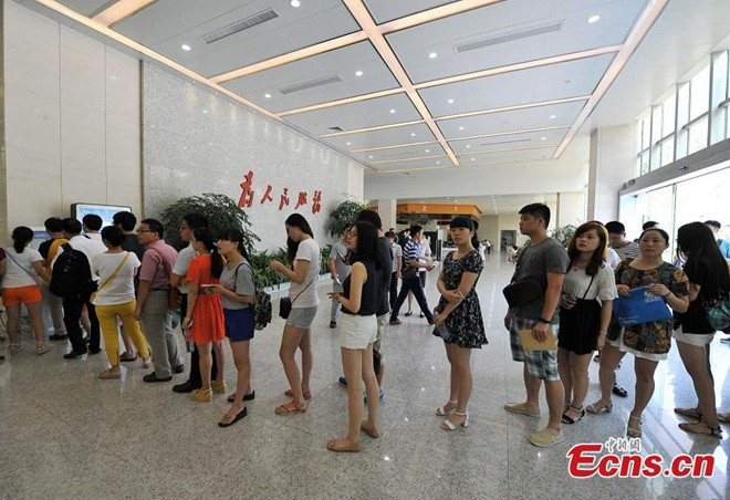 Đăng ký kết hôn vào ngày 7/7 âm lịch đã trở thành một xu thế trong giới trẻ Trung Quốc.