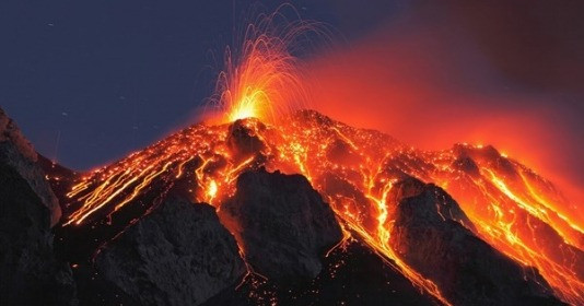 Mới đây, một nhóm các nhà nghiên cứu đã chỉ ra bằng chứng cho thấy sự tuyệt chủng hàng loạt này không phải là sự kiện đơn lẻ mà là hai sự kiện cách nhau gần 3 triệu năm. Cả hai đều do cùng một thủ phạm gây ra: Đó chính là những vụ phun trào núi lửa.