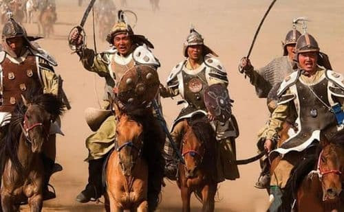 Dựa vào sơ hở trong di huấn của vua cha, Chu Đệ đã lấy lý do "vua mới bị gian thần lừa dối" để xuất quân làm phản. Năm 1399, Chu Đệ phát động chiến dịch Tĩnh Nạn với khẩu hiệu "dẹp yên nạn nước".