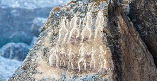 Trong những thế kỷ gần đây, các nhạc sĩ Azerbaijan đã chơi nhạc rock bằng cách lấy những viên đá nhỏ hơn gõ vào nó.