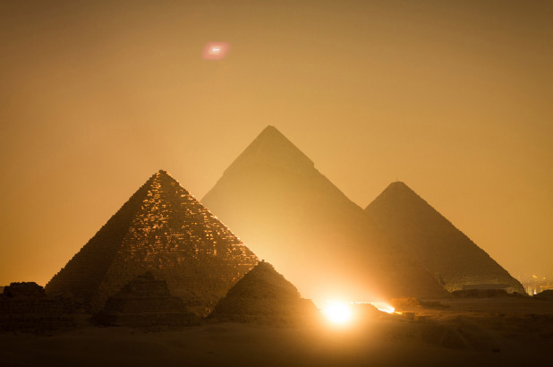 Đến thời của Giza nhánh sông vẫn đủ lớn để duy trì một đồng bằng sông trù phú với thảm thực vật xanh tươi và tuyến đường thủy thuận lợi cho việc vận chuyển nguyên vật liệu xây kim tự tháp.
