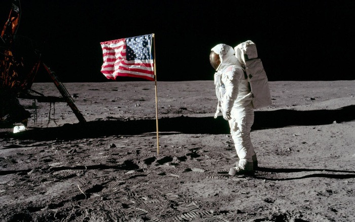 Động thái này diễn ra trước chuyến bay không người lái đầu tiên của NASA trong chương trình Artemis 1 nhằm đưa con người quay trở lại Mặt Trăng. Theo lịch trình, nhiệm vụ Artemis 1 sẽ phóng sớm nhất vào tháng 5.